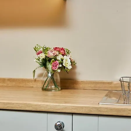 The Abode - Sleeps 6
